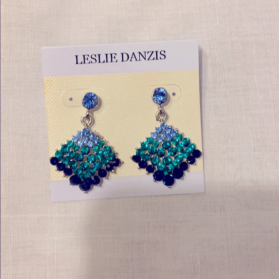 Leslie Dan Is Earrings